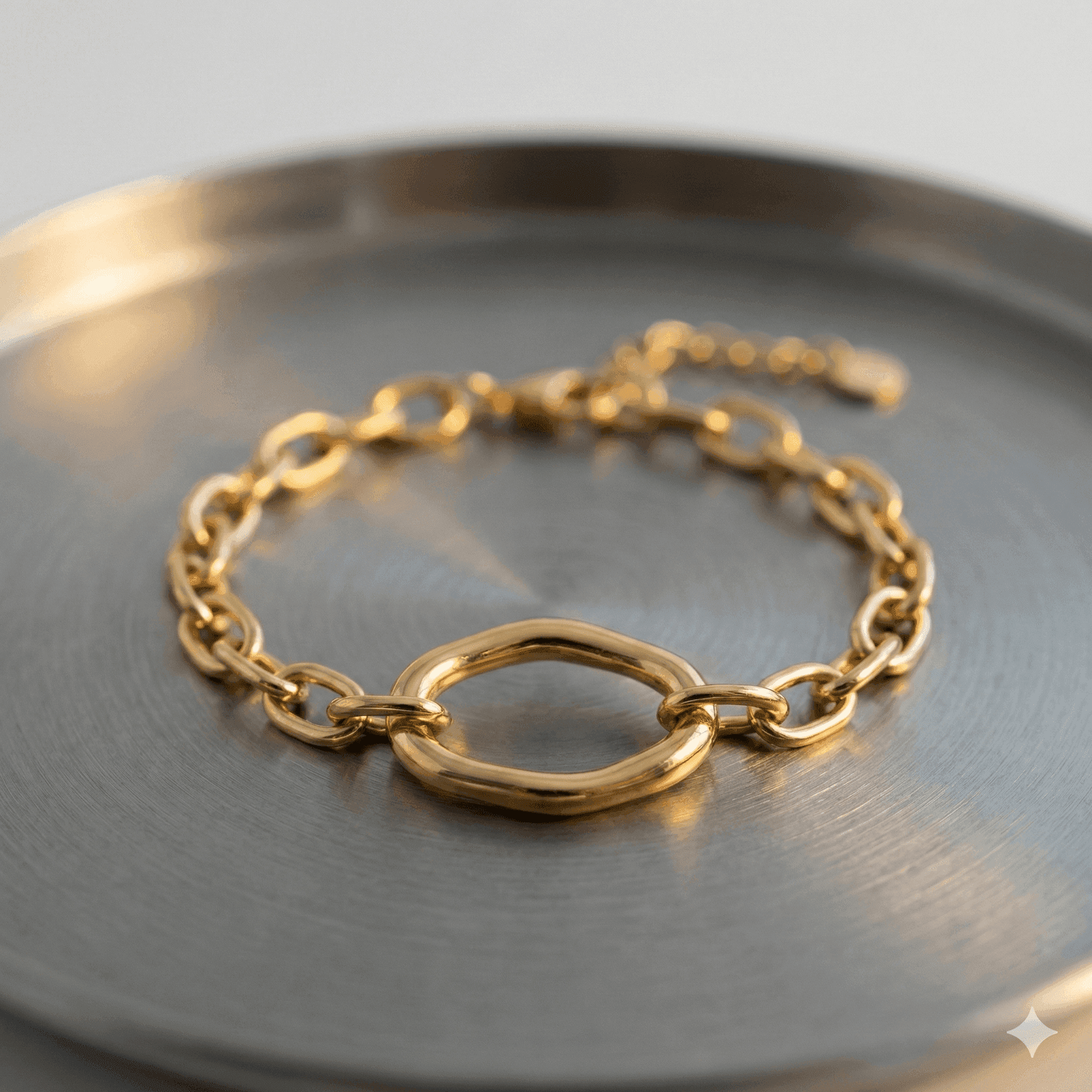 18K Gold Plated Alloy finish